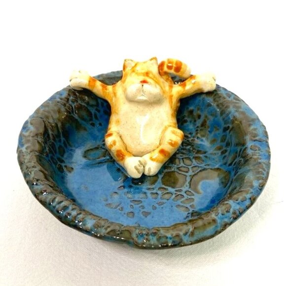Art Pottery Dish Cat in Bathtub Pool Hot Tub Whimsical Signed Cooley - Picture 1 of 7